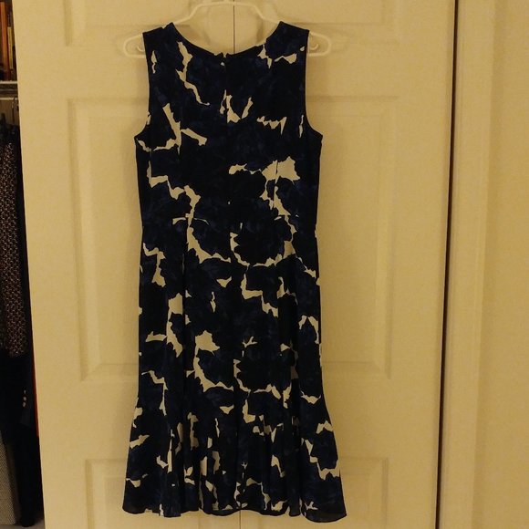 Talbots Dresses & Skirts - Blue Floral Talbots 8P Dress